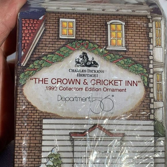 Dept 56 The Crown and Cricket Inn Christmas Village Ornament - 1992 - Picture 3 of 7